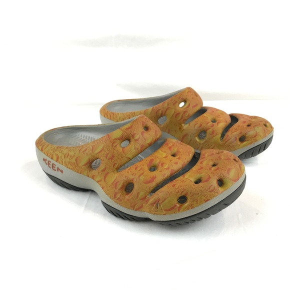 womens keen yogui clogs